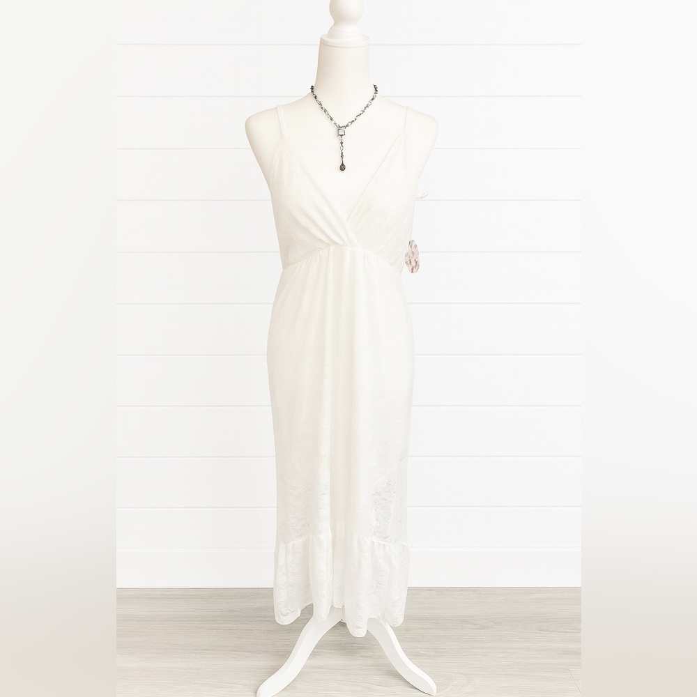 ✨ Jolie & Joy White Lace Maxi Dress – Size XL (NWT)